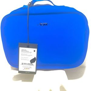 Tumi - Women’s Blue Trudie Travel Toiletry Kit New w/ Tags
